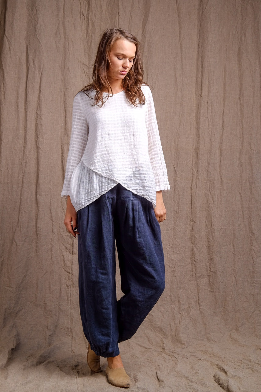 linen-long-sleeves-white-top-navy-pants